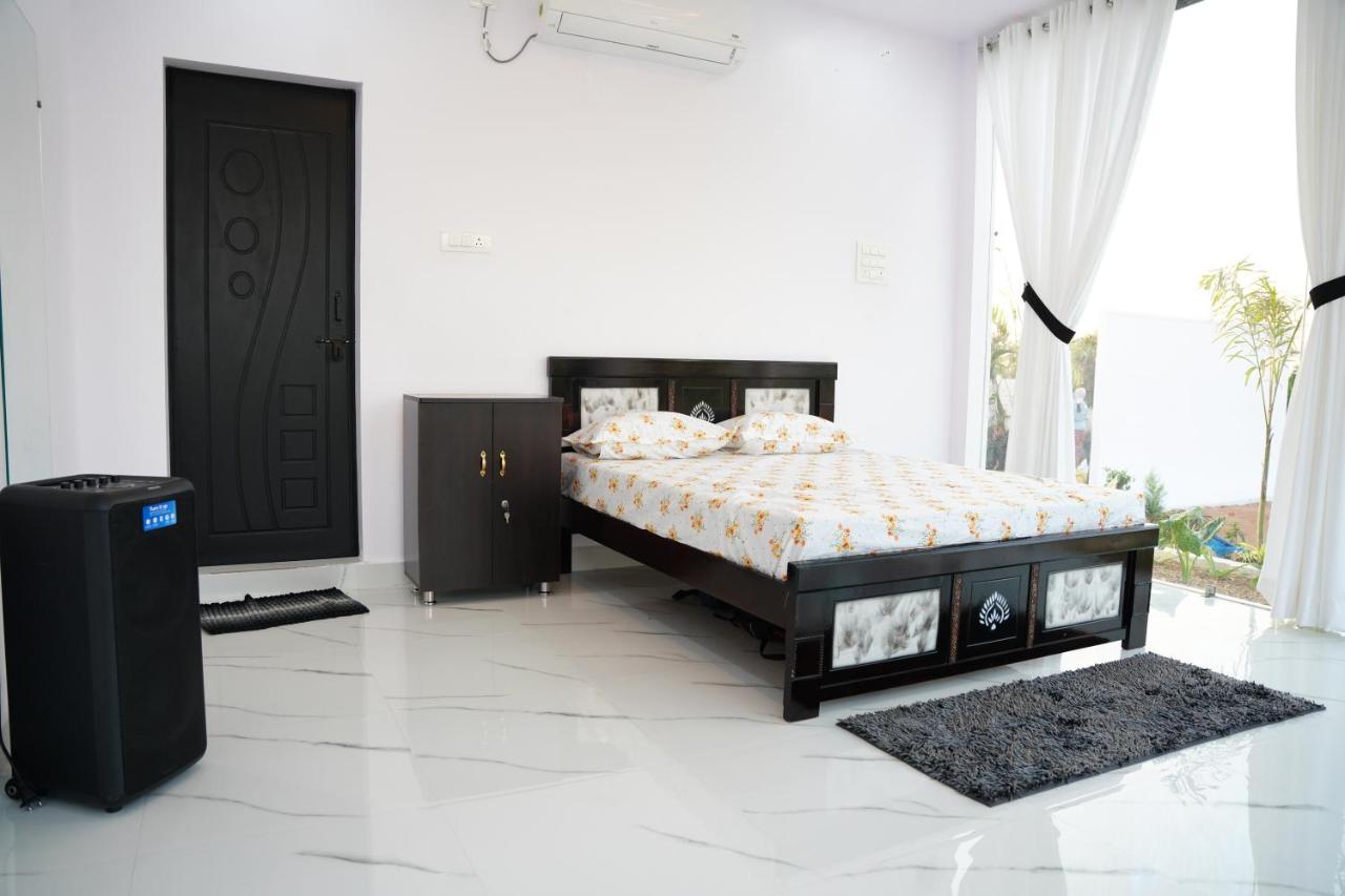 The Castro Farm Stay Pedda Ambarpet Exterior foto